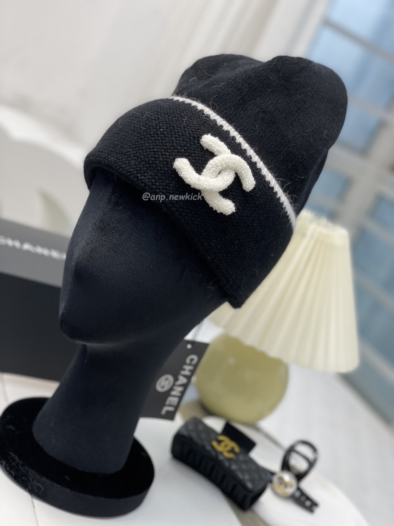 Chanel Cc Logo Black Beanie Hat (3) - newkick.vip